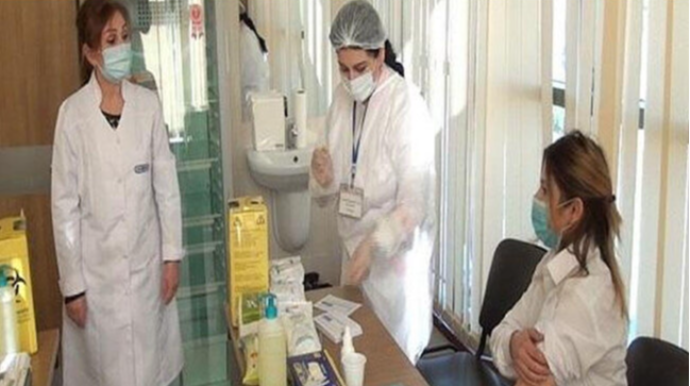 Bakıda tibb bacısı bu cür rüşvət alır - SƏS YAZISI 