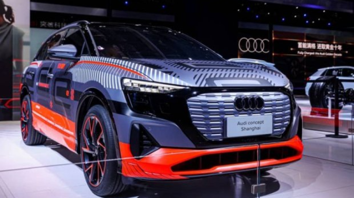 "Audi" böyük elektrik krossoverinin prototipini nümayiş etdirib - FOTO