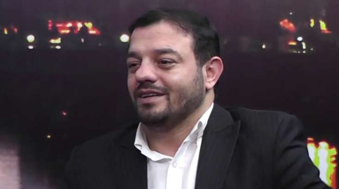 Ata Abdullayevi restoranda belə döydülər - ANBAAN VİDEO 