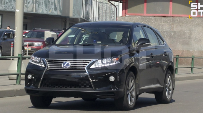 Diplomatik nömrəli avtomobil qəzaya düşdü, sürücüsü qaçdı - FOTO 