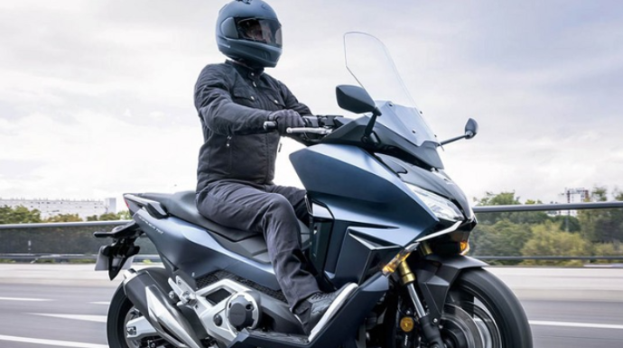 Motosiklet və mopedin idarə edilməsi ilə bağlı yeni qayda