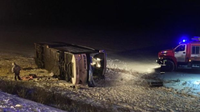 Avtobus aşdı:  Çox sayda yaralı və ölən var  - VİDEO
