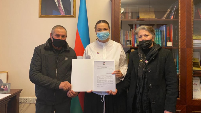 Qənirə Paşayeva qəhrəman şəhidimizin ailəsi ilə görüşüb. 