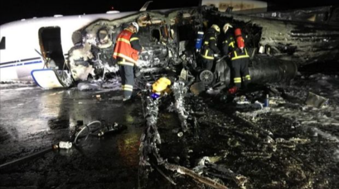 ABŞ-da təyyarə binanın üzərinə düşdü