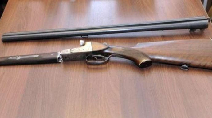 Keçmiş məhkumdan ov tüfəngi və 12 ədəd patron götürüldü 