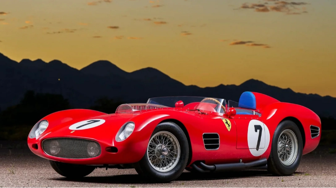 Поддельный Ferrari продали на аукционе по цене двух настоящих суперкаров - ФОТО