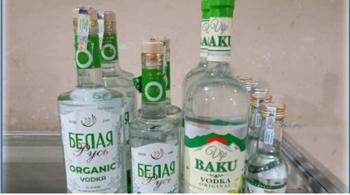 Marketdə saxta spirtli içkilər aşkarlanıb