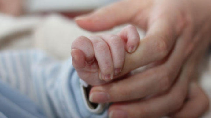 Ölü doğulan körpələr, doğuş zamanı ölən analar: Pandemiyanın ŞOK FƏSADLARI 