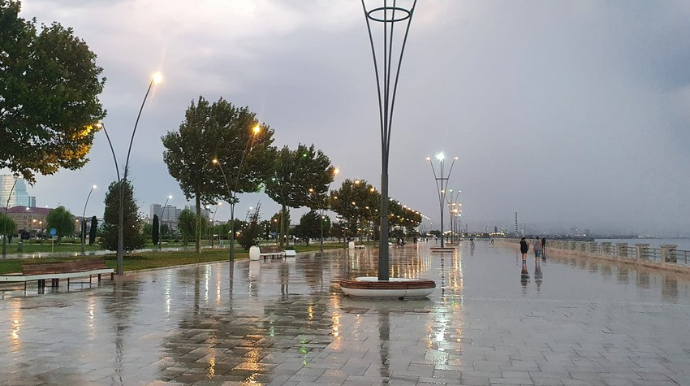 Bakıda yağışlı hava şəraitinin gün ərzində davam edəcəyi gözlənilir 