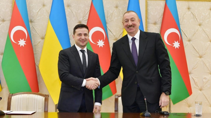 Zelenski İlham Əliyevi təbrik etdi 