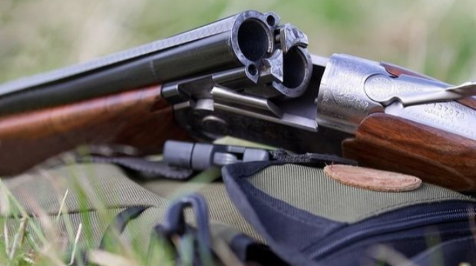 Azərbaycanda ailə faciəsi: Oğul anasını səhvən güllələyib öldürdü  - VİDEO