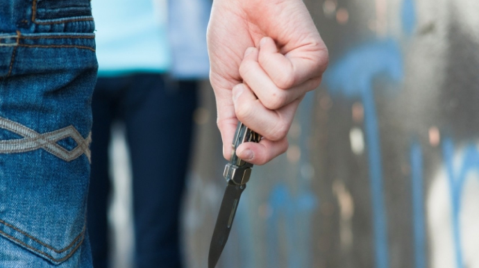 Daşkəsəndə 2 nəfər bıçaqlandı