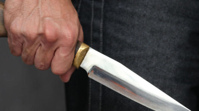 Gəncədə qonşular arasında dava - Bıçaqlanan var 