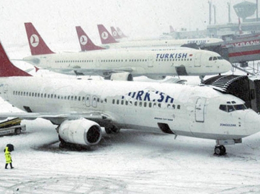 İstanbul-Bakı-İstanbul aviareysi təxirə salındı