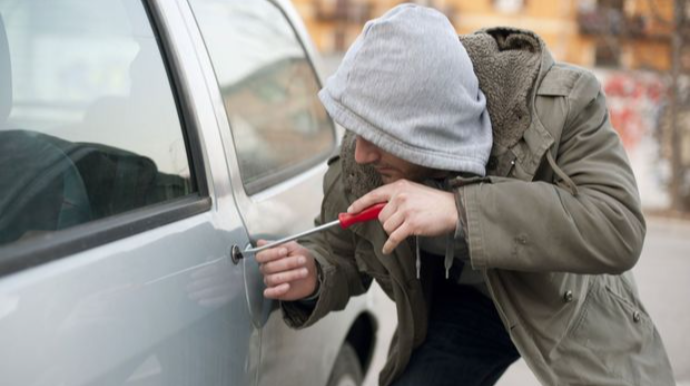 Bakıda avtomobil oğurluğu edən şəxslər saxlanıldı
