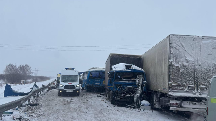 Üç nəqliyyat vasitəsi toqquşdu - 6 nəfər öldü - FOTOLAR 