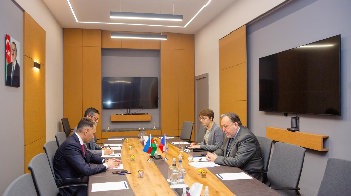 Rəşad Nəbiyev dörd ölkənin səfiri ilə əməkdaşlıq məsələlərini müzakirə edib  - FOTO