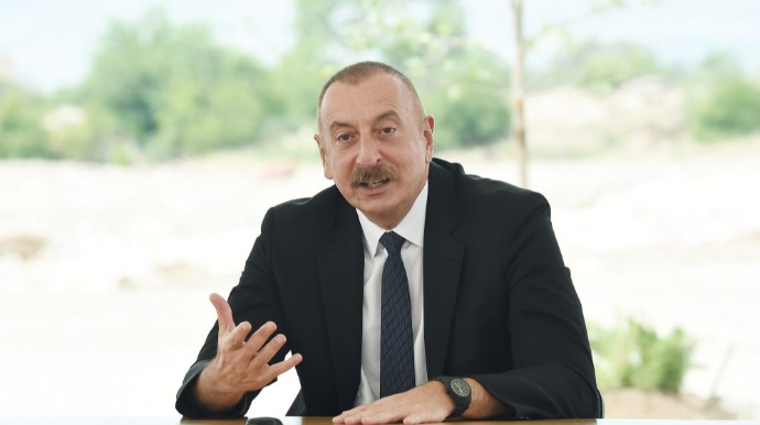 "Özümü saxlayırdım, bunu deyə bilmirdim" - Prezident sirləri açdı 