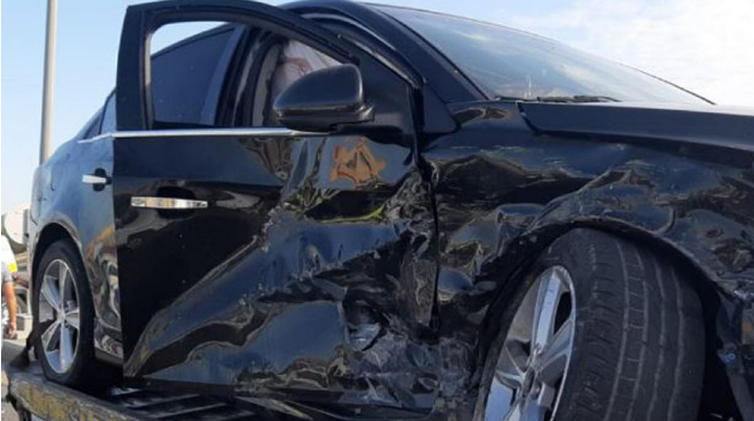 Gəncədə iki minik maşını toqquşub, xəsarət alanlar var  - FOTO