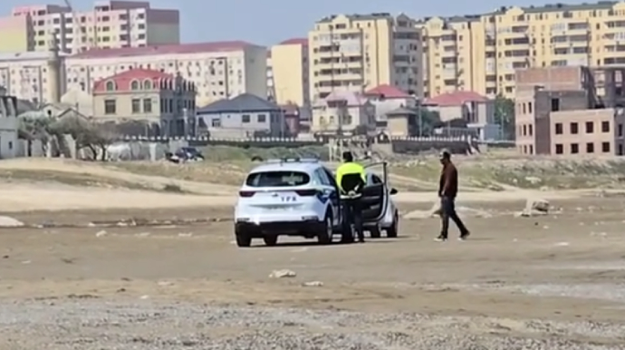 Vəsiqəsi olmayanlar dəniz kənarında maşın sürə bilər? - İZAH - VİDEO