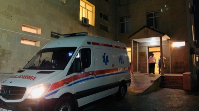 Bakıda metro yaxınlığında bıçaqlanma: Kişi aqonal vəziyyətə düşdü