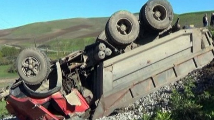 Türkiyədə hərbi maşın aşıb, 10 nəfər yaralanıb
