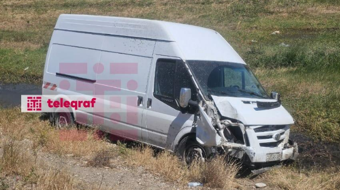 Goranboyda yol qəzası: yük maşını dərəyə aşdı - FOTO