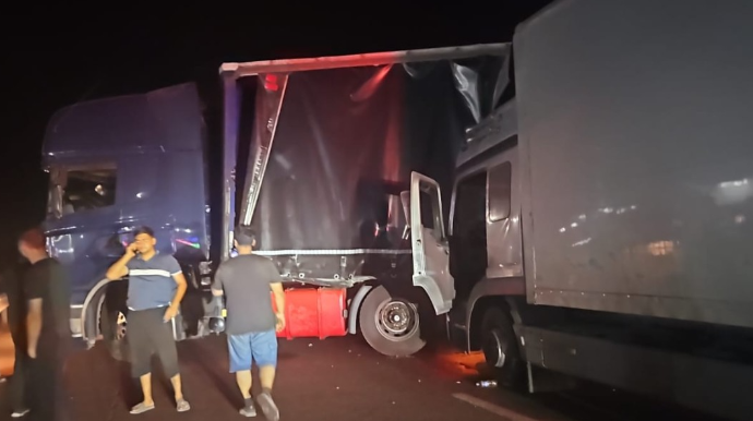 Goranboyda iki yük avtomobili  toqquşub 