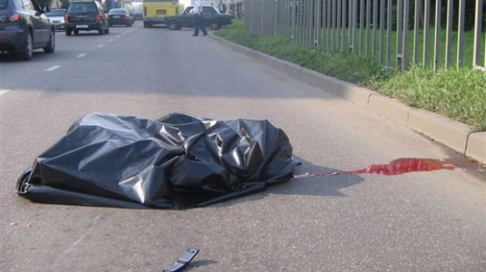 Üç piyadanı maşın vurdu - Azyaşlı öldü 