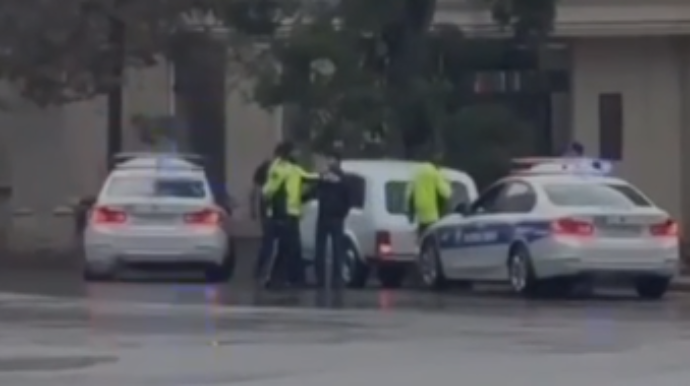 Yol polisindən qaçan "Niva" sürücüsü belə tutuldu  - VİDEO
