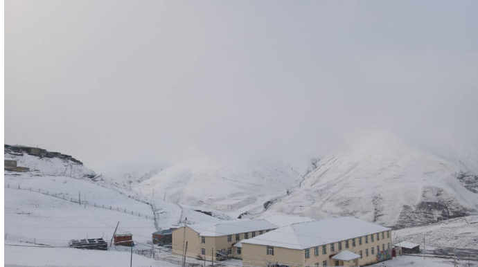 Xınalığa 3 sm qar yağıb - FAKTİKİ HAVA 