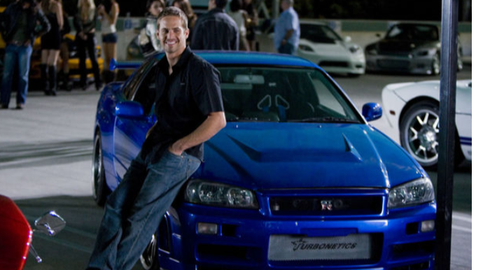 Məşhur aktyorun avtomobili hərraca çıxarılacaq