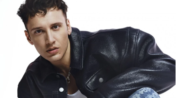 Məşhur müğənni SAXLANILDI