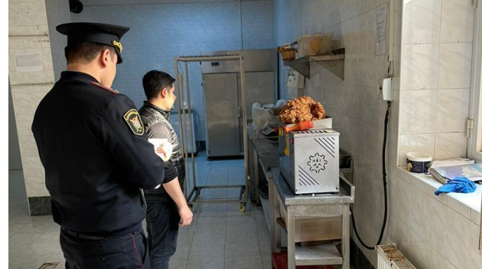 Bakıda sanitariya-gigiyena qaydalarını pozan şəxslər cərimələnib - FOTO