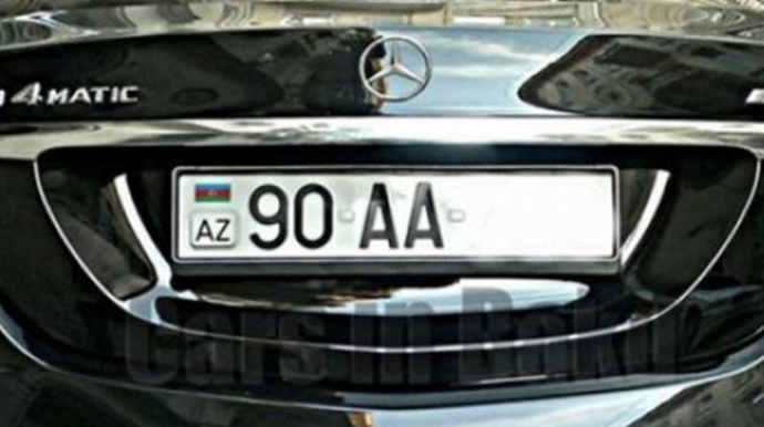 Azərbaycanda bəzi məmurların bahalı maşın “xəstəliyi”   - FOTO