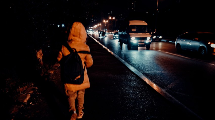 Bakıda avtomobil 14 yaşlı yeniyetməni vurub