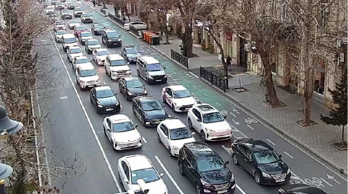 Paytaxtın 17 küçəsində tıxac var – SİYAHI 