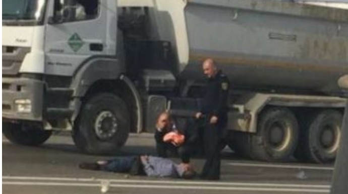 Bakı-Qazax yolunda "KamAz" qəza törətdi, piyada öldü   - FOTO
