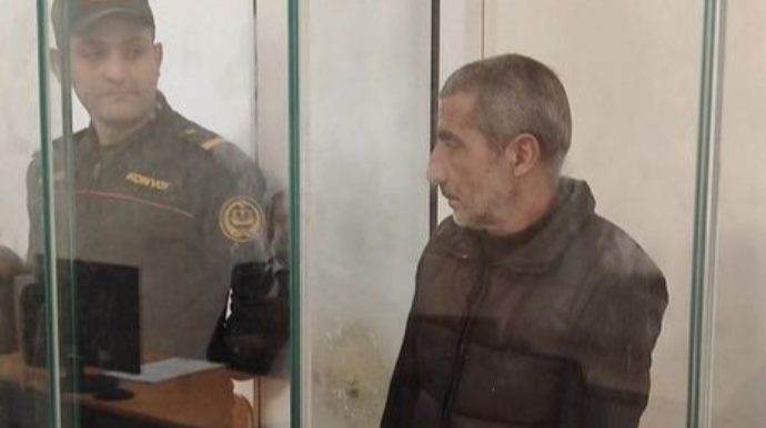 Bakıda bacısını vəhşicəsinə qətlə yetirən şəxsə HÖKM OXUNDU 