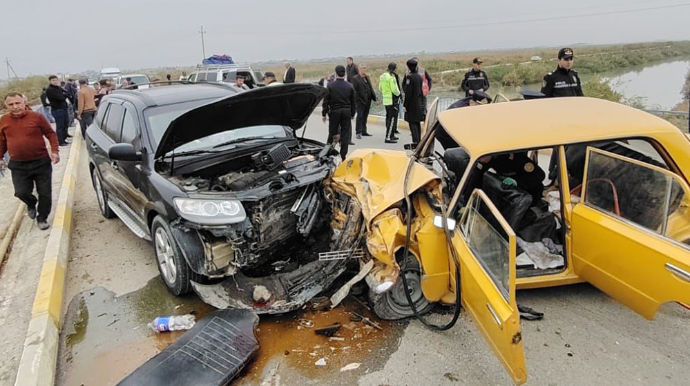 Hacıqabulda ağır qəza - Ölənlər var - FOTO