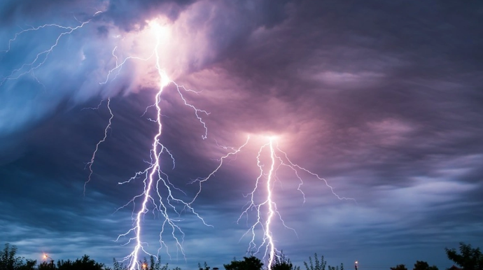 Bəzi yerlərdə şimşək çaxıb, leysan yağıb - FAKTİKİ HAVA 