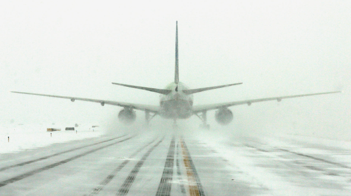 Yaponiyada 180-ə yaxın uçuş təxirə salınıb 