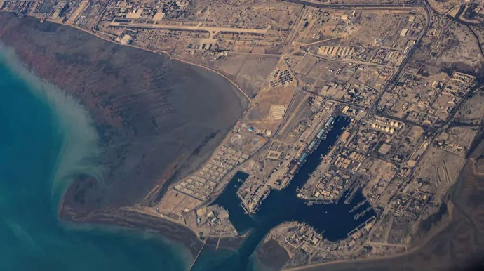 Hörmüz boğazında neft tankerlərinin hərəkəti dayandırıldı  - FOTO 