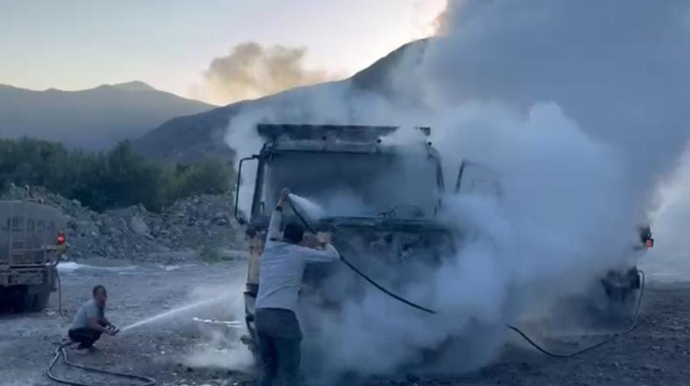 Zəngilanda yük maşını alışıb yandı - FOTO - VİDEO