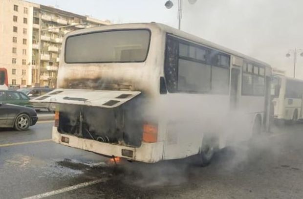 Abşeronda sərnişin avtobusu yandı 