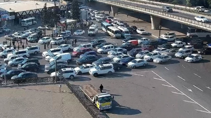 Bakının bir çox yollarında tıxac müşahidə edilir - SİYAHI 