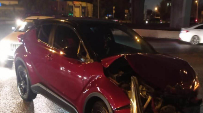 Bakıda iki avtomobil toqquşub, xəsarət alan var - FOTO 