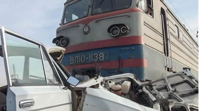 Bakıda qatar avtomobillə toqquşub, xəsarət alan var 