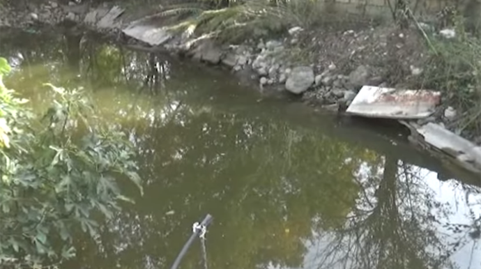 Bir yaşlı Səmanın düşdüyü arxın görüntüləri - VİDEO