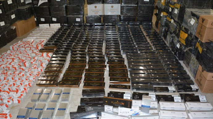 Azərbaycanda 1 milyon ədəddən çox aksizsiz siqaret aşkar edilib  - FOTO